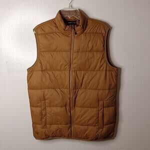 Swiss Tech Men's Size Medium Tan Quilted Vest. Athleisure